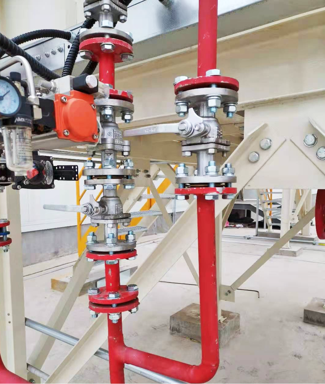 除塵設備工程安裝現(xiàn)場